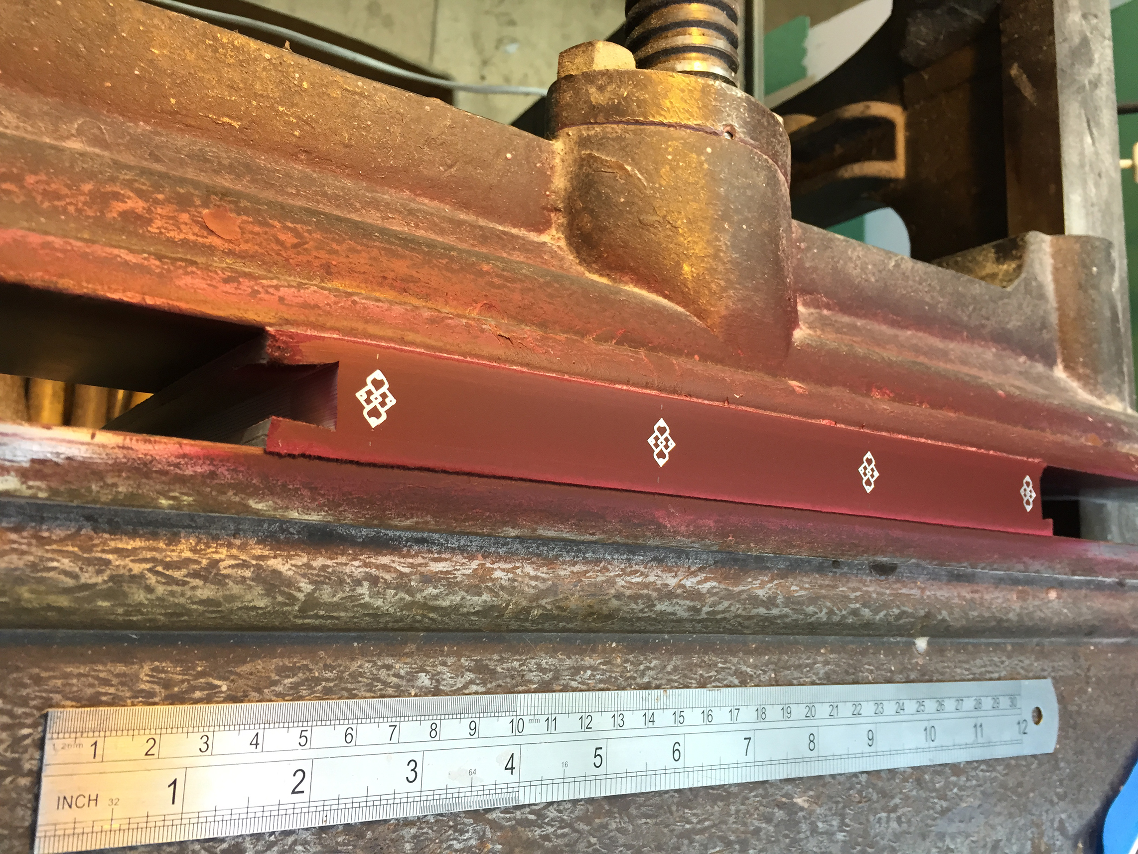  Adding deatails to the book edge 